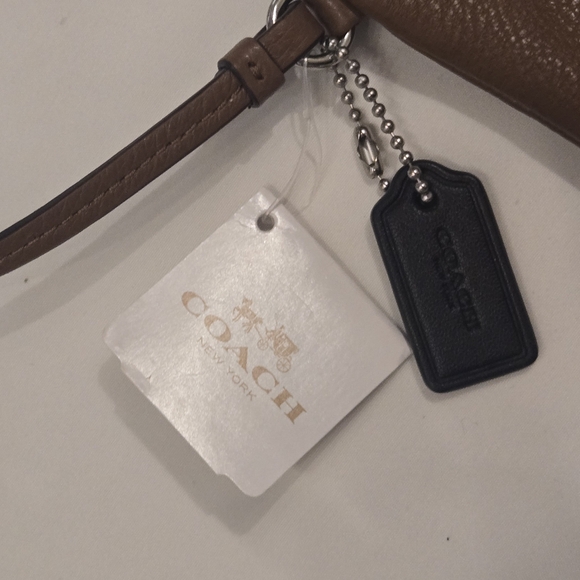 NWT Coach Sadle Brown Wristlet - Picture 4 of 6